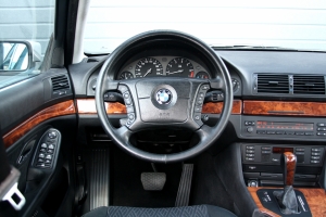 NF Automotive BMW-528i-Touring-E39-1998-008.JPG