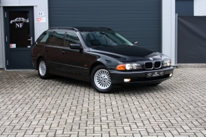 NF Automotive BMW-528i-Touring-E39-1999-010.JPG