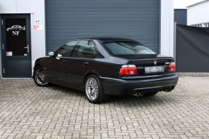NF Automotive BMW-M5-E39-2000-015.JPG