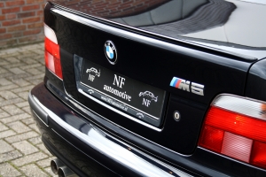 NF Automotive BMW-M5-E39-2000-052.JPG