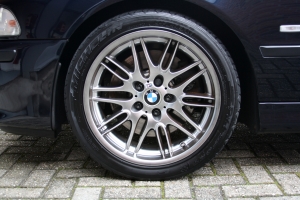 NF Automotive BMW-M5-E39-2000-136.JPG