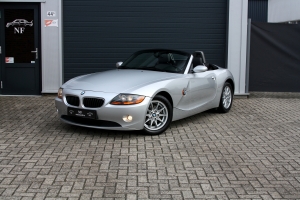 NF Automotive BMW-Z4-2.2i-Roadster-E85-2004-017.JPG