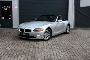 NF Automotive BMW-Z4-2.2i-Roadster-E85-2004-017.JPG