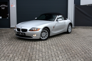 NF Automotive BMW-Z4-2.2i-Roadster-E85-2004-113.JPG