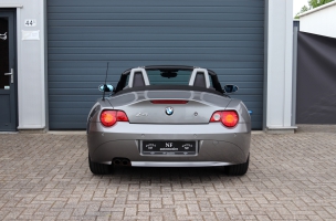 NF Automotive BMW-Z4-Roadster-25i-E85-9781-2004-044.JPG