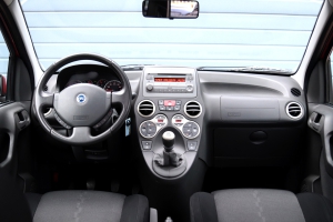 NF Automotive Fiat-Panda-100HP-2007-06XGLP-035.JPG
