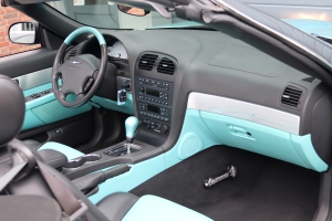 NF Automotive Ford-Thunderbird-2002-05NNH3-082.JPG