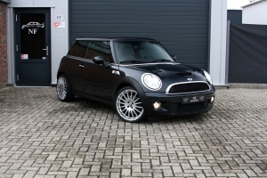 NF Automotive MINI-Cooper-S-R56-2007-028.JPG