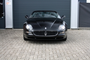 NF Automotive Maserati-Spyder-4200-2004-005.JPG