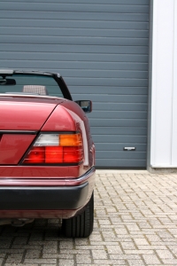 NF Automotive Mercedes-Benz-300CE-24v-Cabriolet-1992-035.JPG