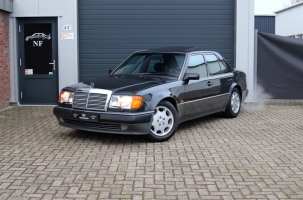 NF Automotive Mercedes-Benz-500E-W124-1991-52GSN5-013.JPG