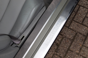 NF Automotive Mercedes-Benz-500SL-R129-1991-TF395D-040.JPG