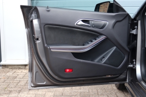 NF Automotive Mercedes-Benz-CLA180-SB-2017-6904-041.JPG