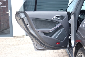 NF Automotive Mercedes-Benz-CLA180-SB-2017-6904-044.JPG