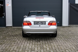 NF Automotive Mercedes-Benz-CLK200-Kompressor-Cabriolet-C208-2001-024.JPG