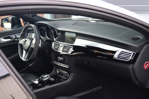 NF Automotive Mercedes-Benz-CLS63-AMG-SB-W218-2013-HBR08V-009.JPG