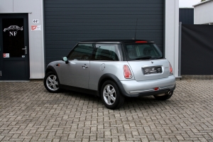 NF Automotive Mini-Cooper-R53-2005-071.JPG