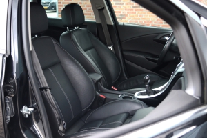 NF Automotive Opel-Astra-14T-2015-GS551F-011.JPG