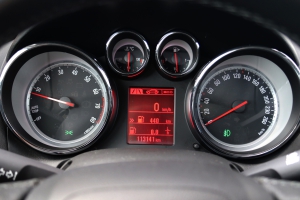 NF Automotive Opel-Astra-14T-2015-GS551F-058.JPG
