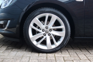 NF Automotive Opel-Astra-14T-2015-GS551F-059.JPG