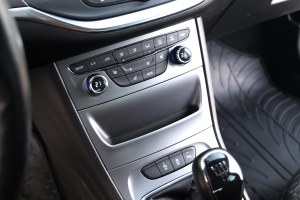 NF Automotive Opel-Astra-K-2016-G427LG-044.JPG