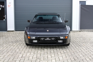 NF Automotive Porsche-944-1983-004.JPG