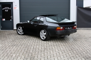 NF Automotive Porsche-944-1983-018.JPG