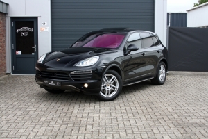 NF Automotive Porsche-Cayenne-S-2011-47SLH8-009.JPG