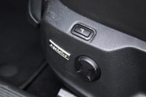 NF Automotive Volkswagen-Golf-VII-14TSI-2013-3SPD76-050.JPG