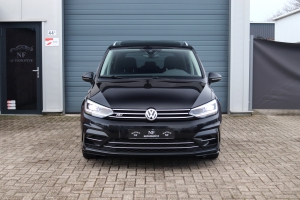 NF Automotive Volkswagen-Touran-18TSI-2017-SB747S-002.JPG